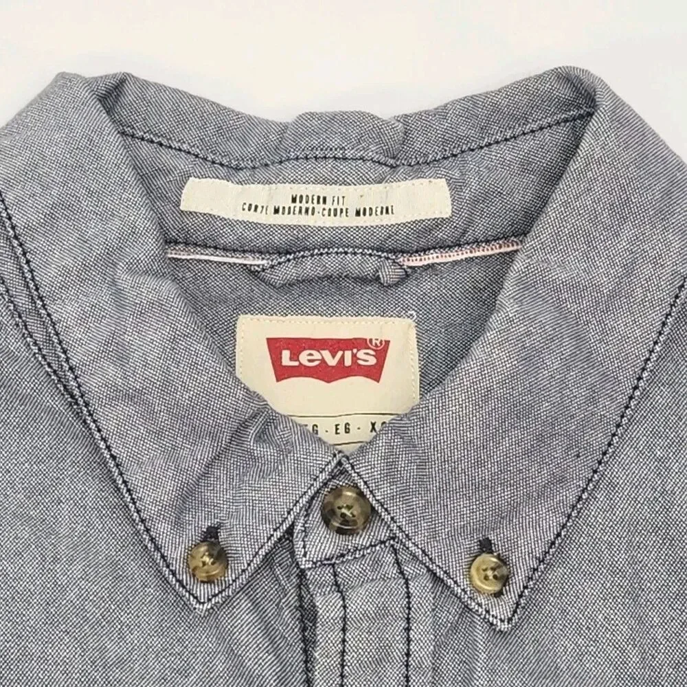 Levi’s Shirt Modern Fit Cotton Men’s Size XL Blue Chambray Denim Button Long Slv